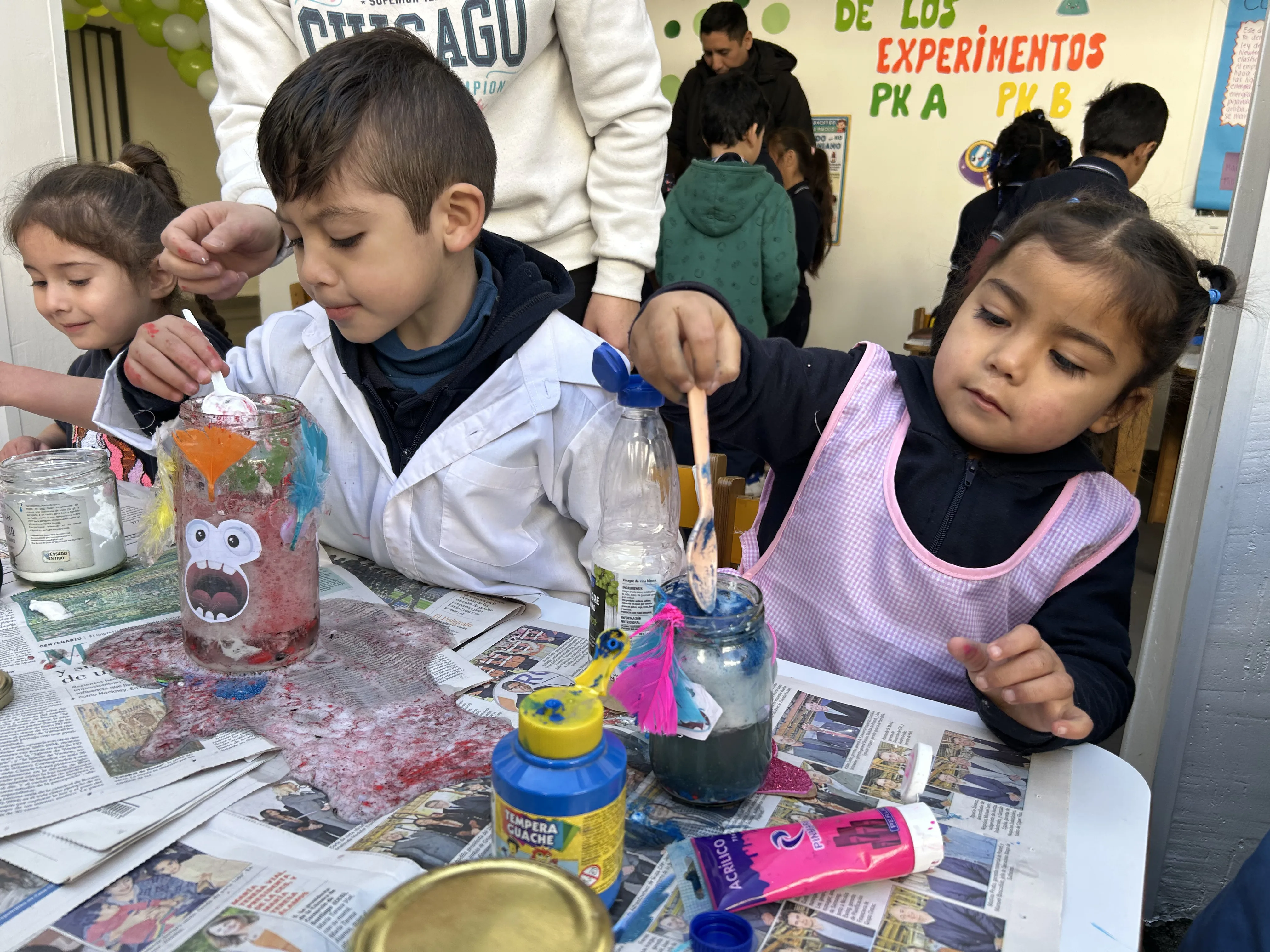 Exitosa Feria Científica en Sede Infancia de Colegio Lo Barnechea